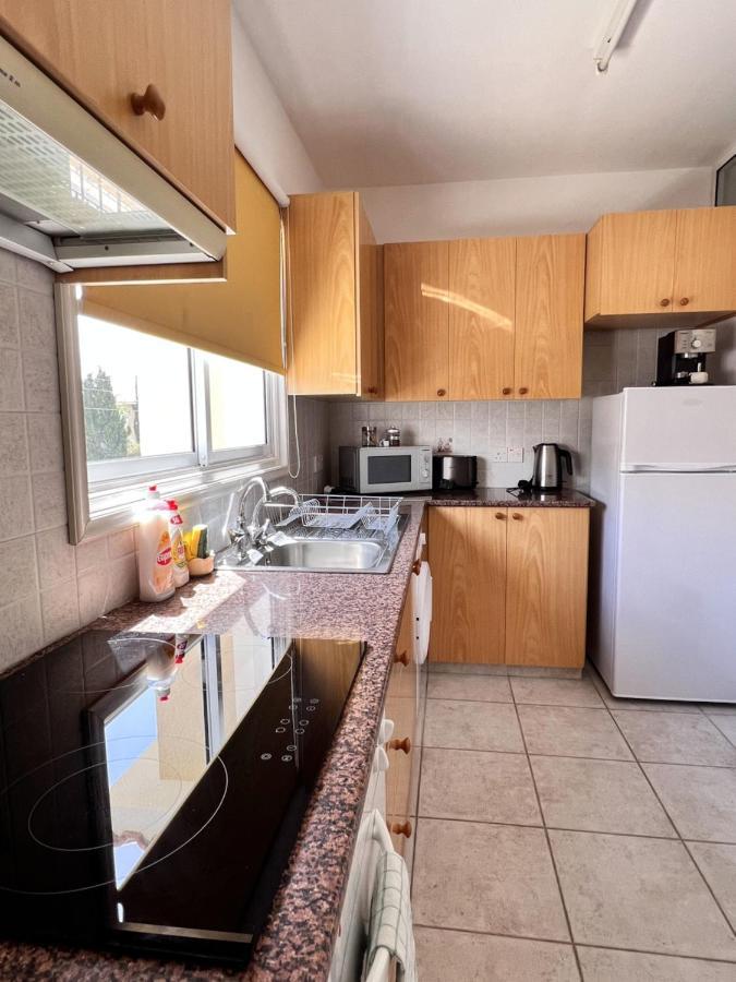 Sirena Kings Apartment Paphos Bagian luar foto