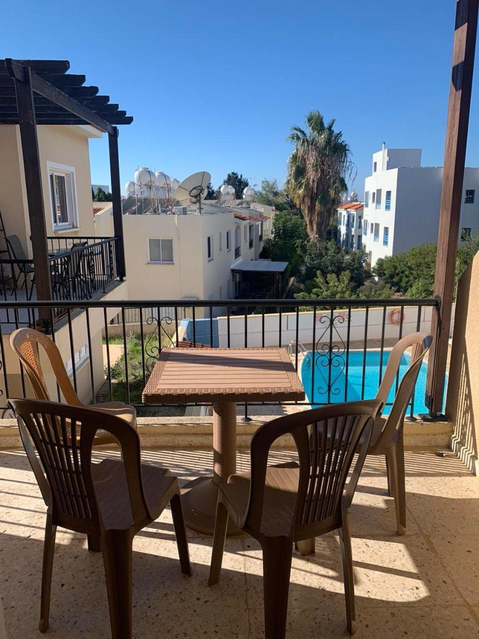 Sirena Kings Apartment Paphos Bagian luar foto
