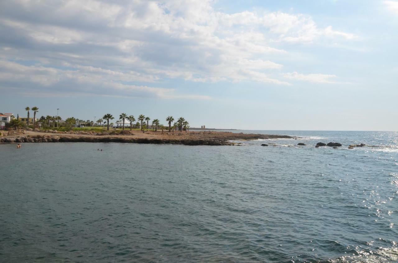Sirena Kings Apartment Paphos Bagian luar foto